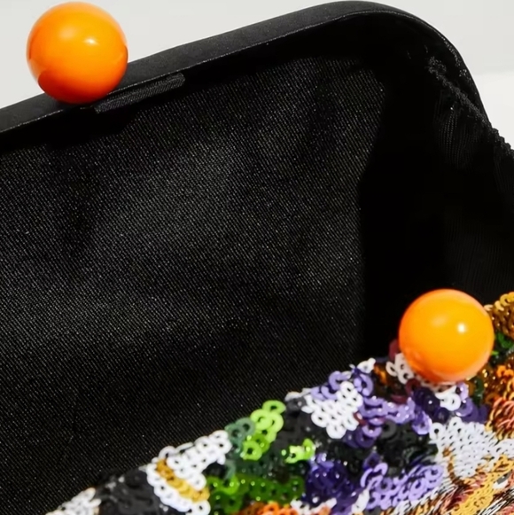 Nwt sequin floral clutch Beaded - Picture 3 of 7